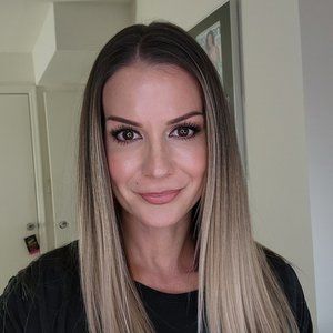 Meet your Posher, Carrie